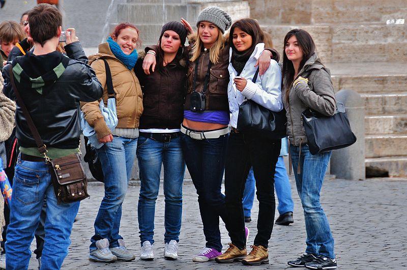 File:Group at Piazza del Popolo, Rome.jpg